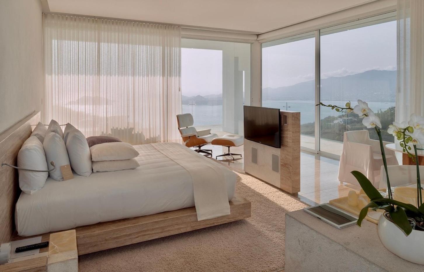 Corner Suite