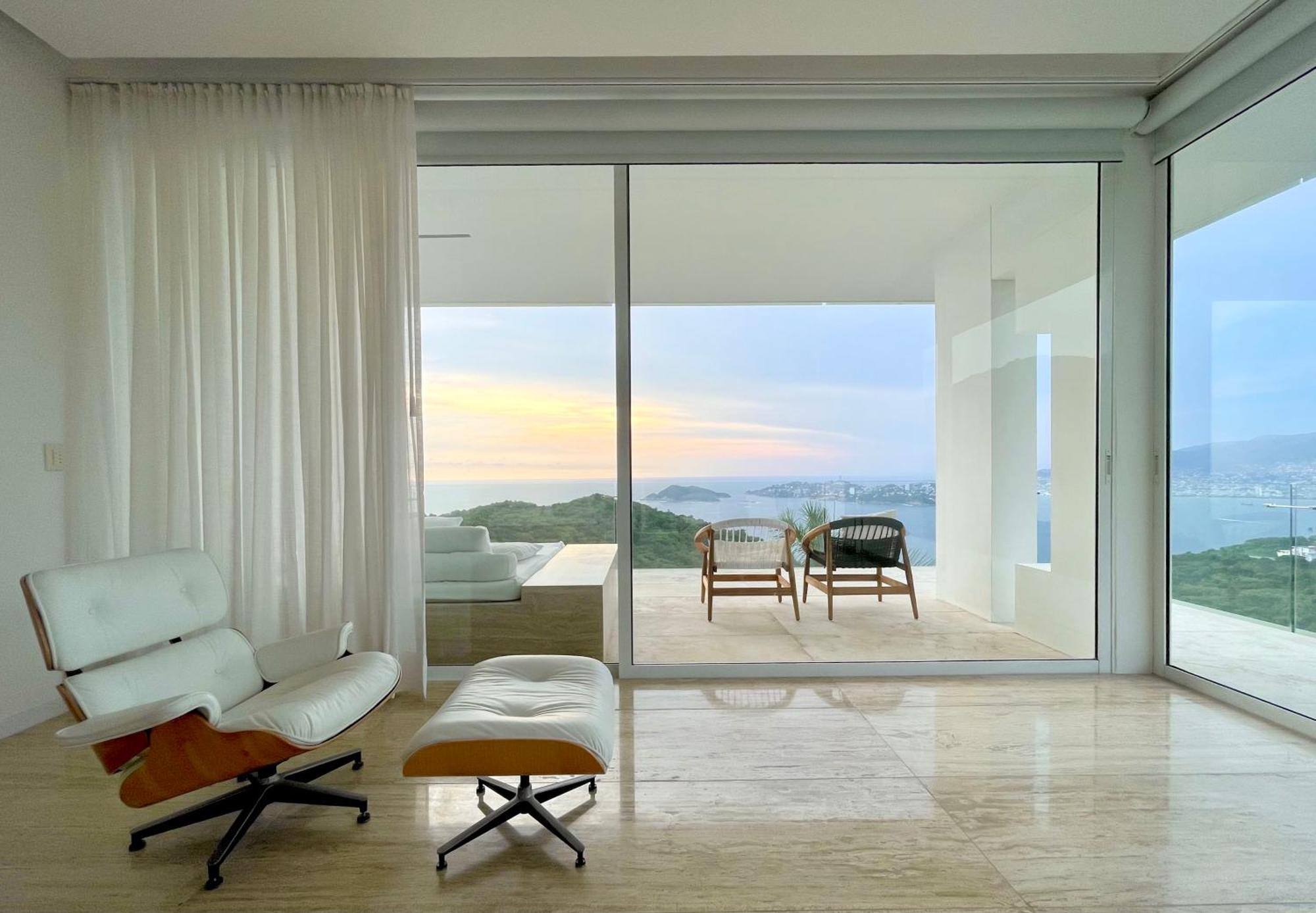 Corner Suite