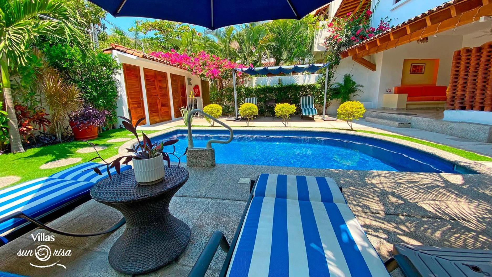 Bungalow Garden View