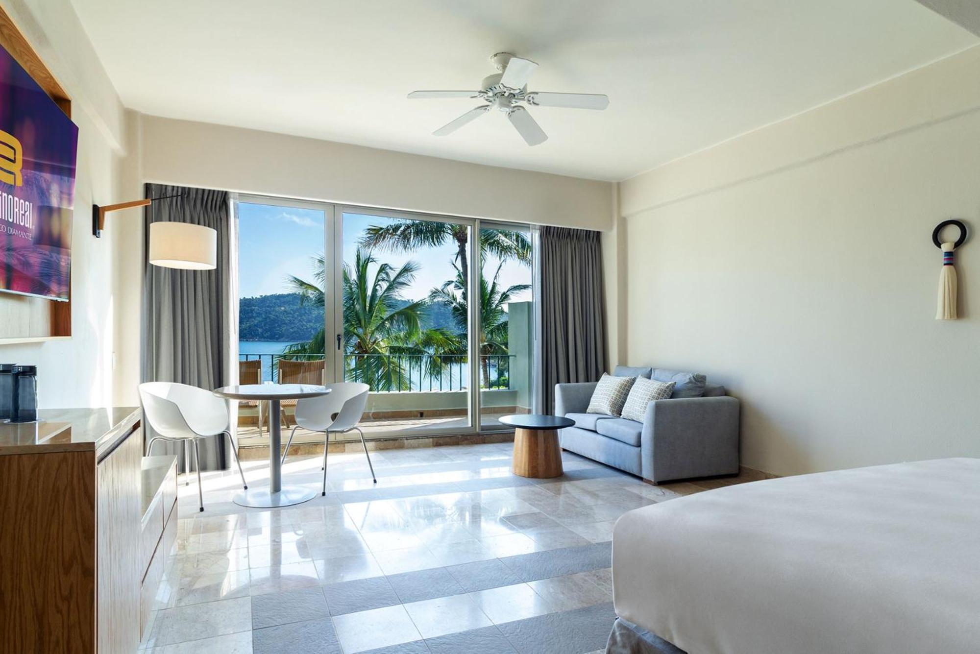 Deluxe King Sea View