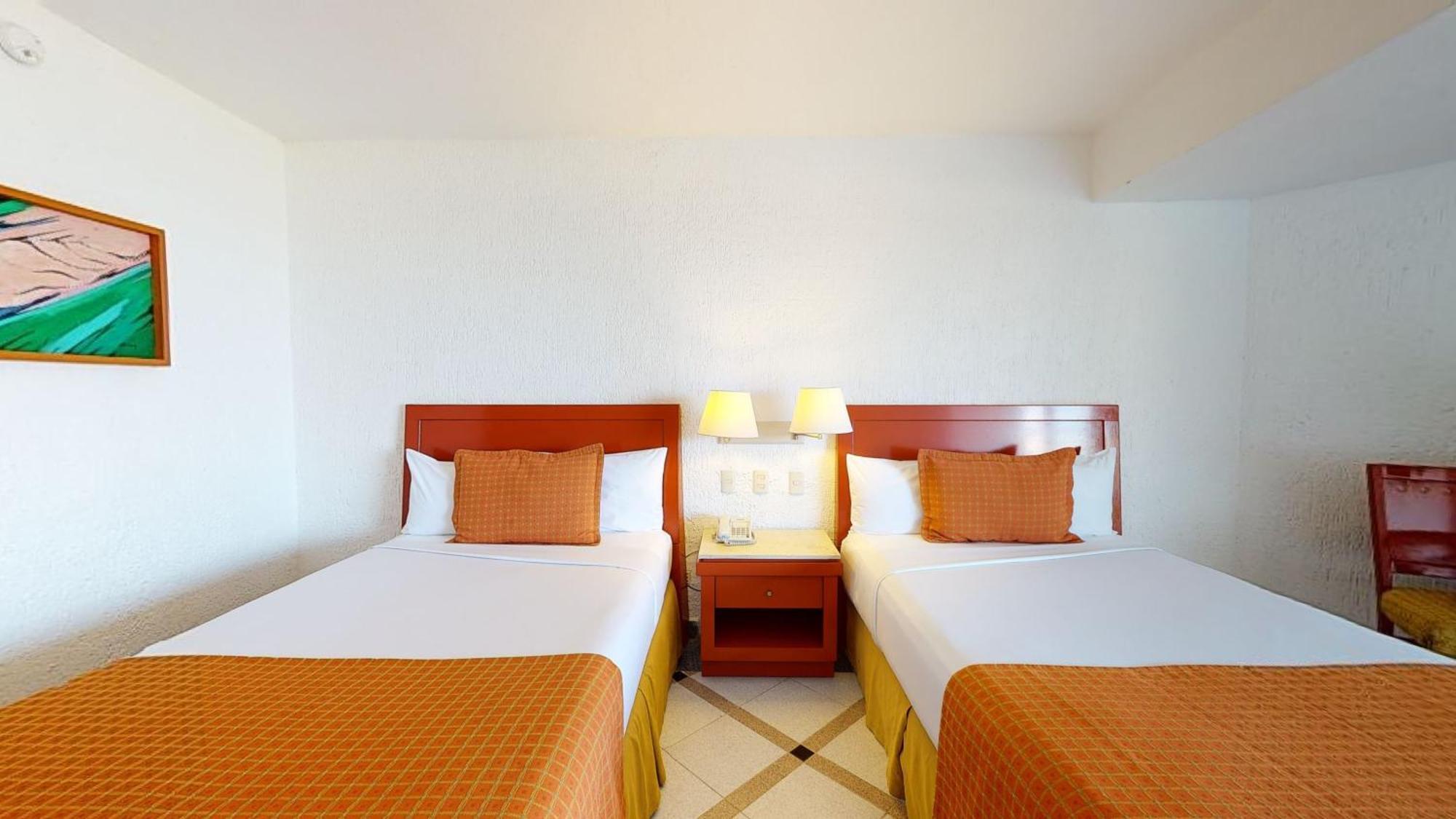Deluxe Nature View Great Room Families