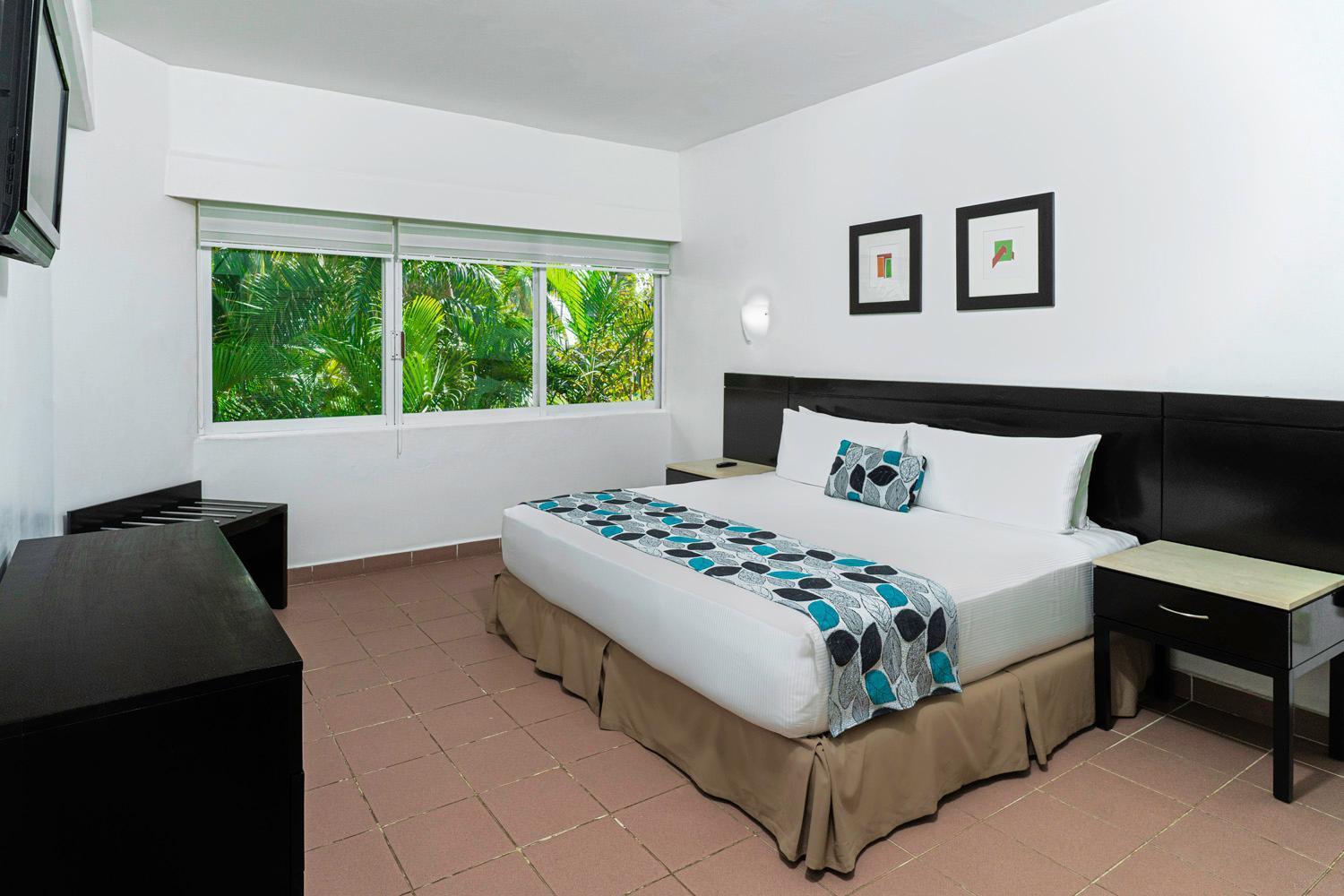 King Room Garden View