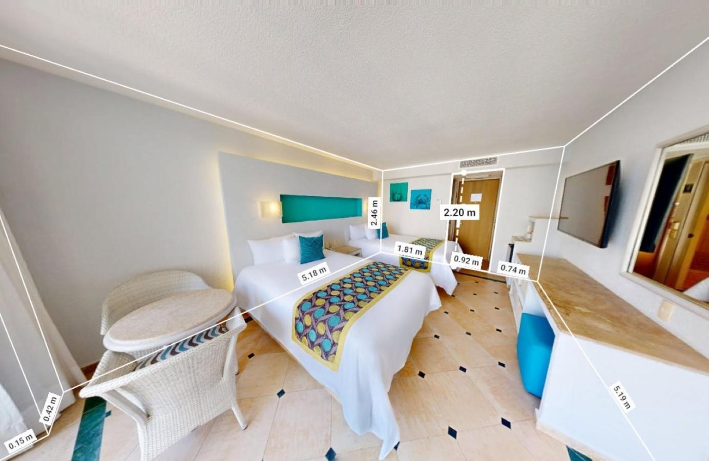 Deluxe Partial Ocean View