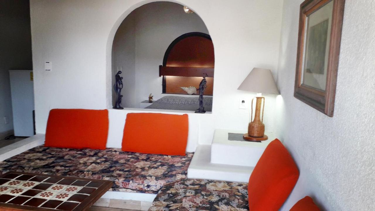 One-Bedroom Standard Suite