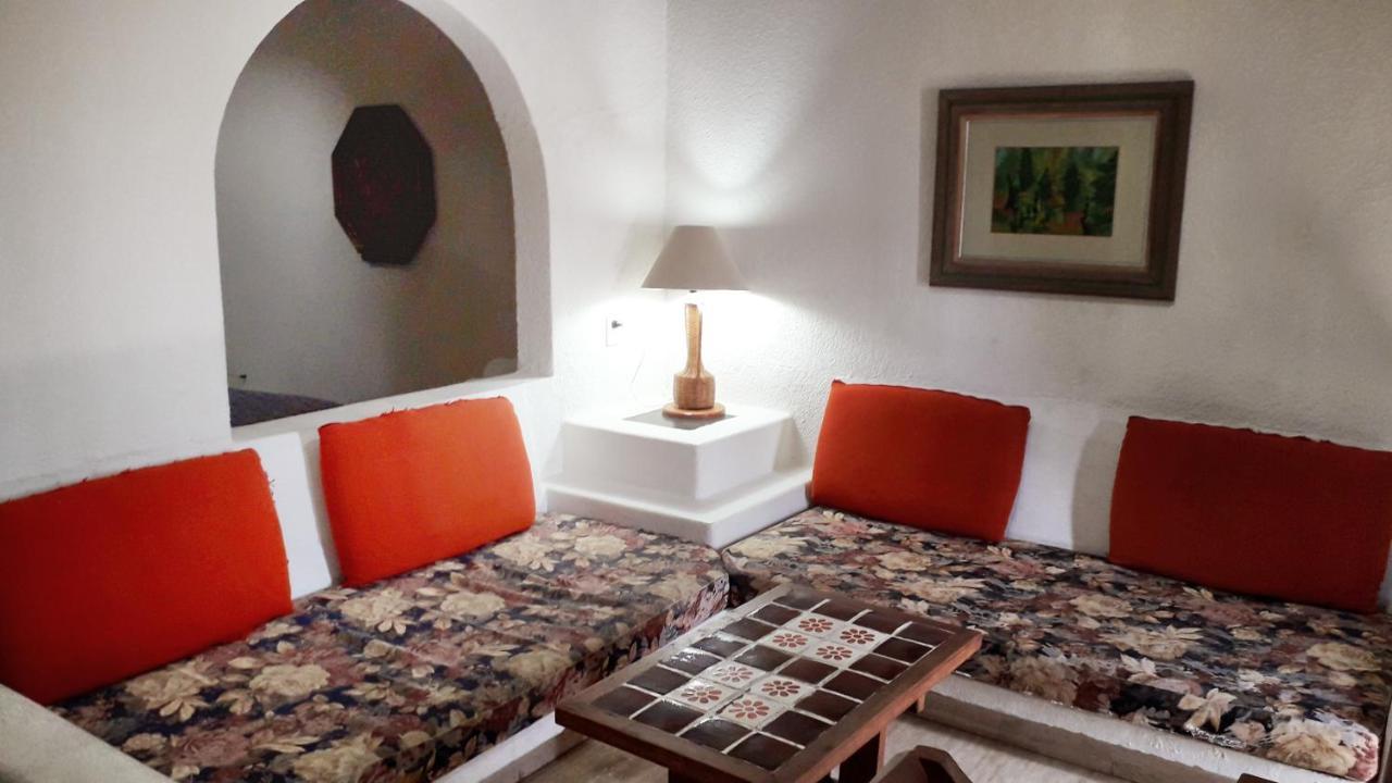 One-Bedroom Standard Suite