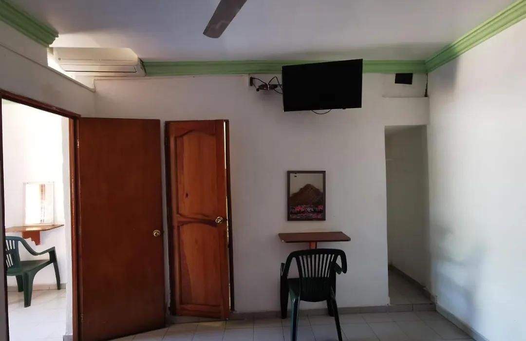 Hotel La Jungla-1