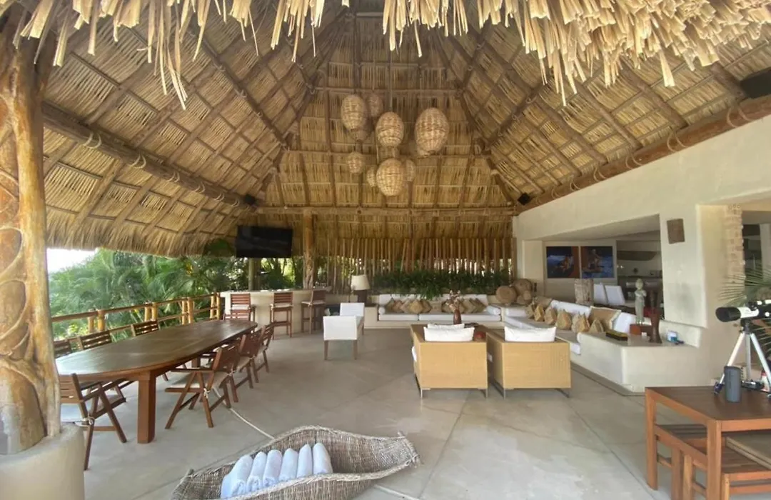 La Chiquita Del Mar-1