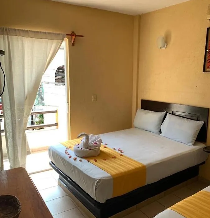 Hotel Mariposa-1