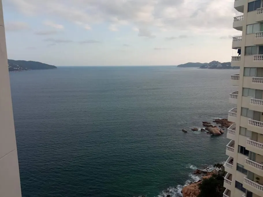 Suite Frente Al Mar En Torres Gemelas Acapulco-1