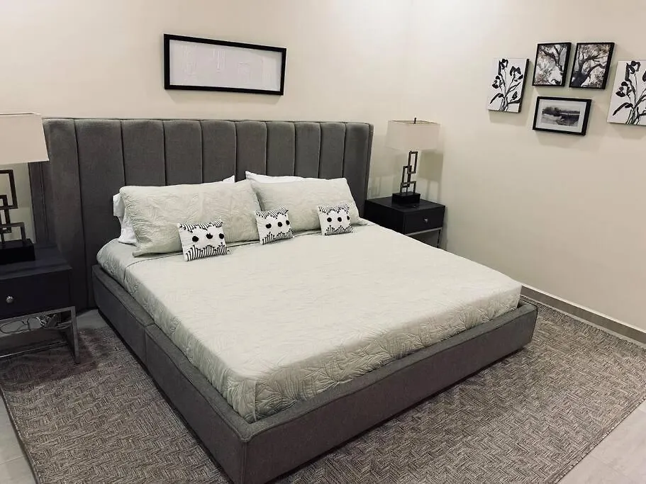 Luxurious First-Floor Apartment In Isla Residences-1