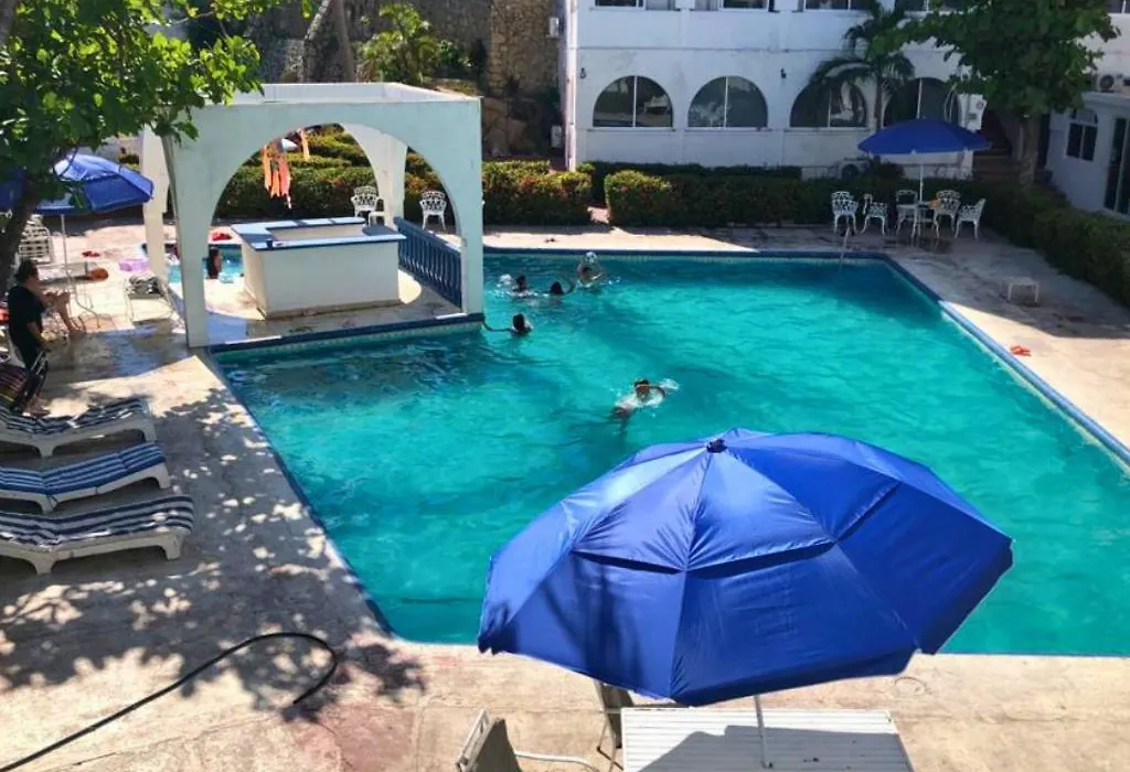 Suite Victoria Acapulco 3-1