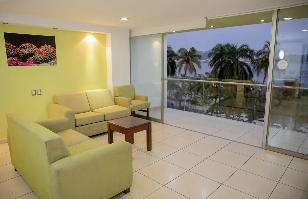Ramada By Wyndham Acapulco Hotel & Suites-1