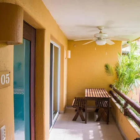 Residencial Los Mangos - Departamento 205-2