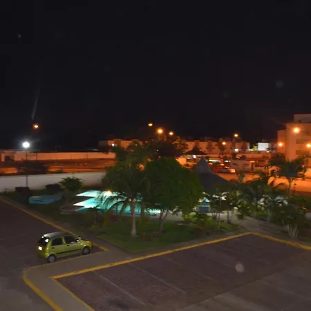 Lindo Departamento Con Alberca-2
