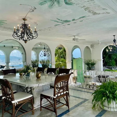 Villa Jade Luxury Full Service Staff Villa-3