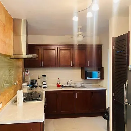 Lovely 3 Bedroom Condo With Pool-2