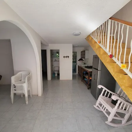 Casa Amarilla-2