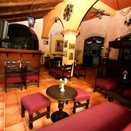 Hotel Montetaxco-3