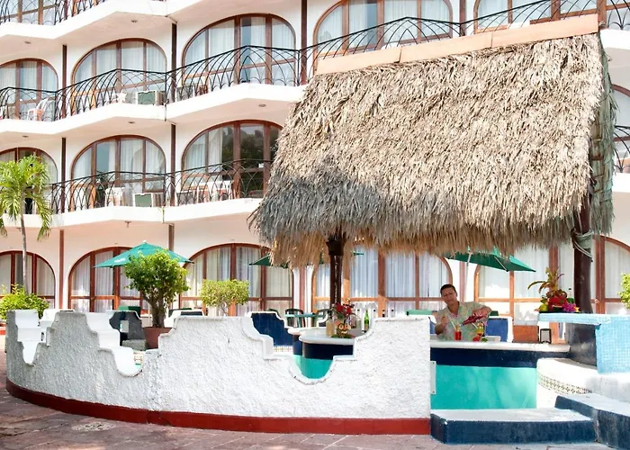 Acapulco 3 Star Hotels near Playa Icacos