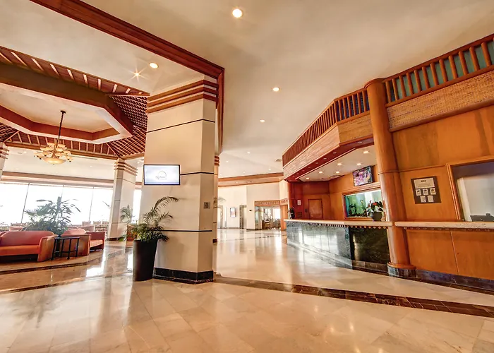 Acapulco Resorts and Hotels with Waterparks