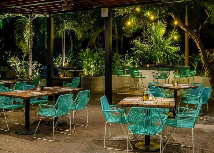 Best Acapulco Hotels For Families With Kids near Praderas de Costa Azul