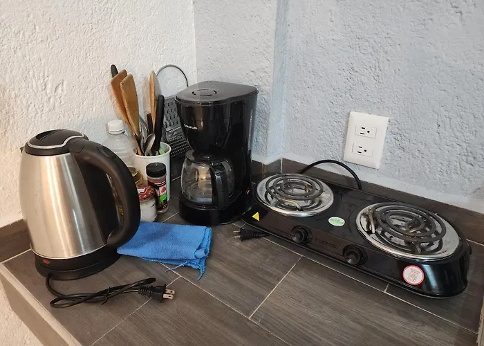 Pet friendly Small Studio Apt 5Min To Dt! Zihuatanejo