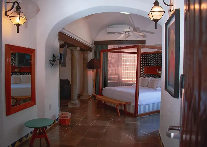 Acapulco Lodge