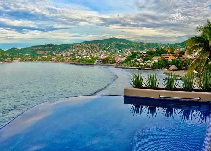Pet friendly Casa De Ali: Located On The Beach! Zihuatanejo