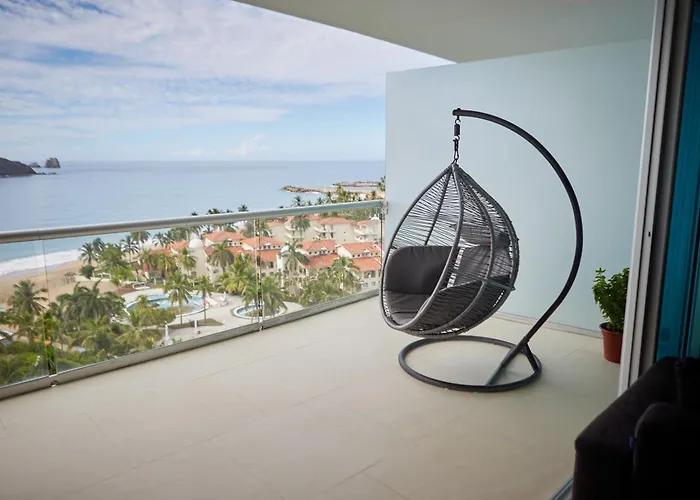 Pet friendly Peninsula Ixtapa Apartment