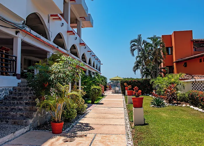 Luxury Hotels in Zihuatanejo