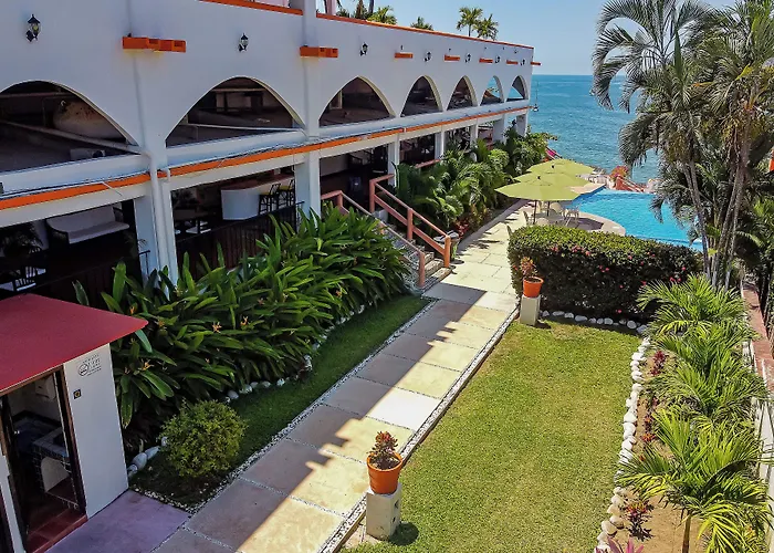Luxury Hotels in Zihuatanejo
