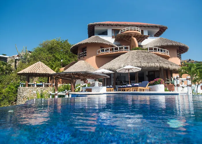 Villa El Murmullo By La Casa Que Canta Zihuatanejo with Pool