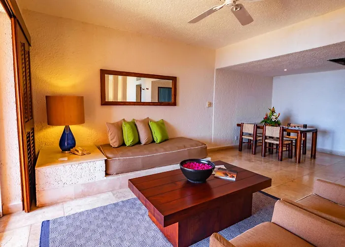 Ixtapa (Guerrero) Lodging 